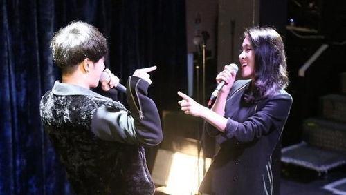 吃瓜后 娱乐圈都以为我是大佬,吃瓜成瘾,娱乐圈误认我为大佬的幕后故事